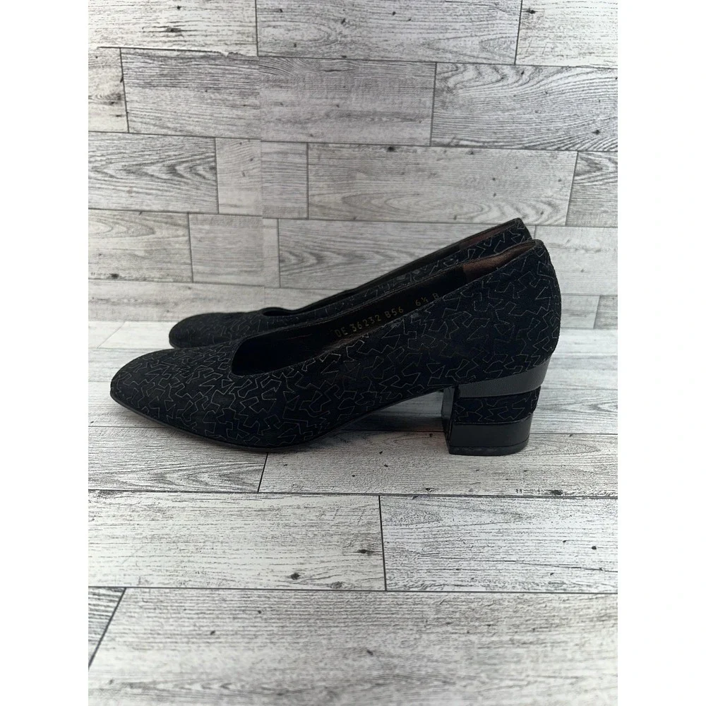 Salvatore Ferragamo Shoes Womens Size 6.5‎ B Block Heel Patterned Suede Italy